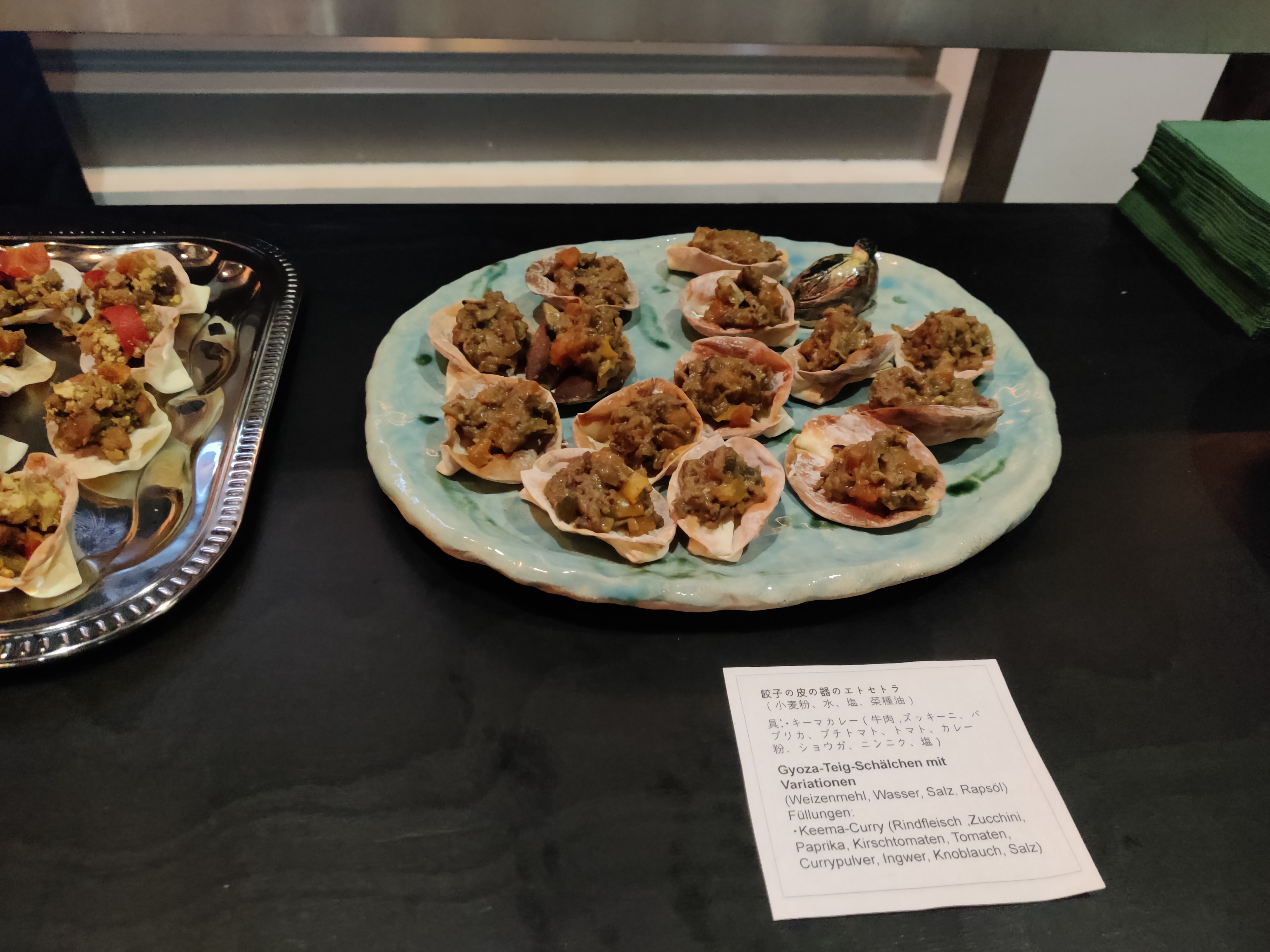 Individual food dish 3